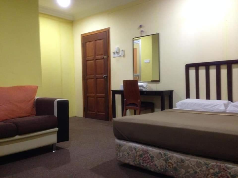 Hotel Nawar Pasir Mas المظهر الخارجي الصورة